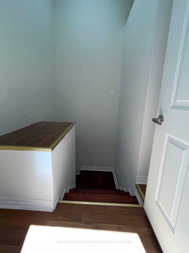 Property Photo:  53 Froud Drive Bsmt  ON L4S 0C6 
