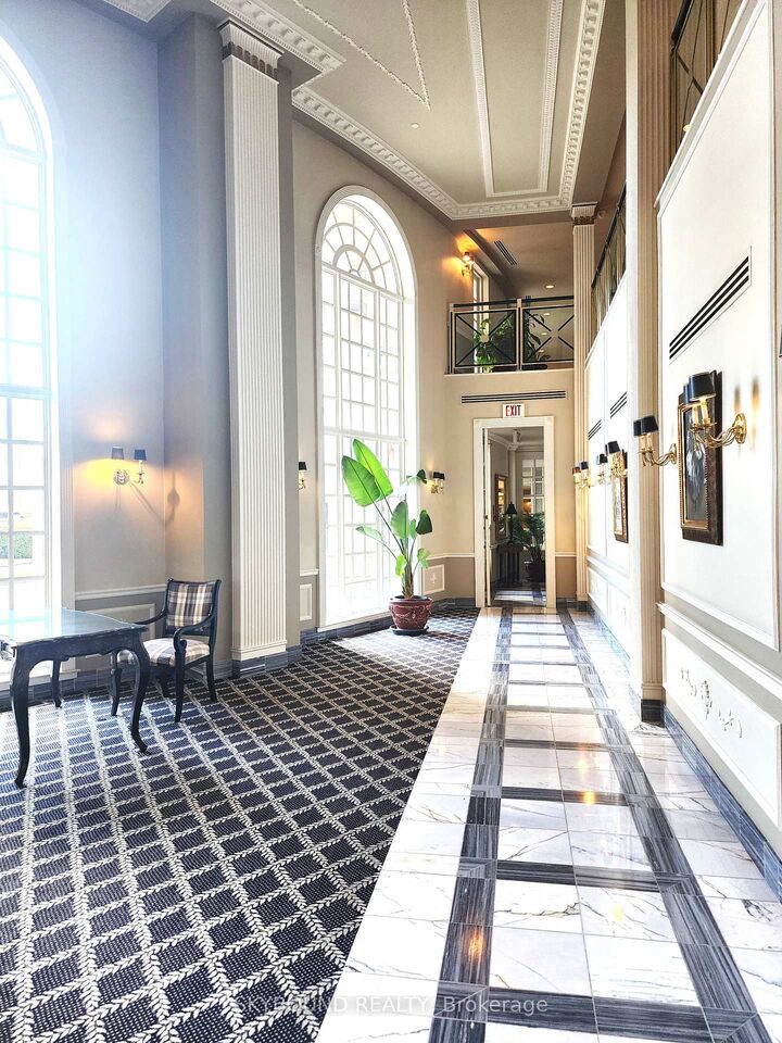 Property Photo:  2285 Lake Shore Boulevard W 411  ON M8V 3X9 