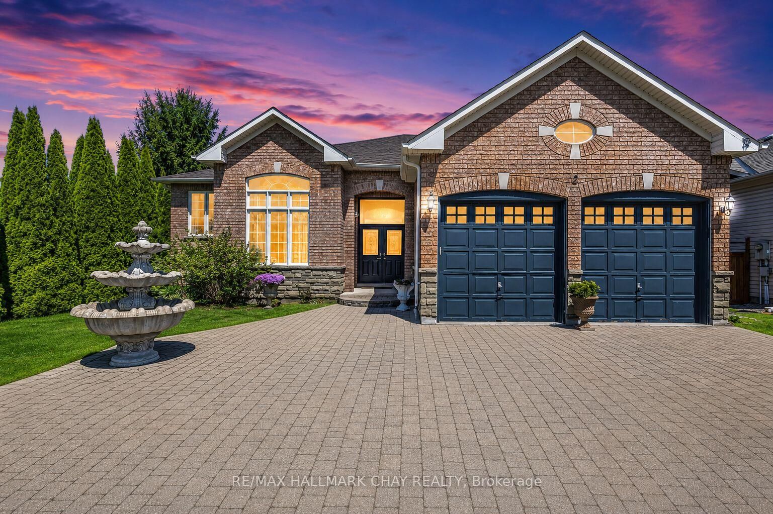 Property Photo:  2 Old Hickory Lane  ON L9Z 3A9 