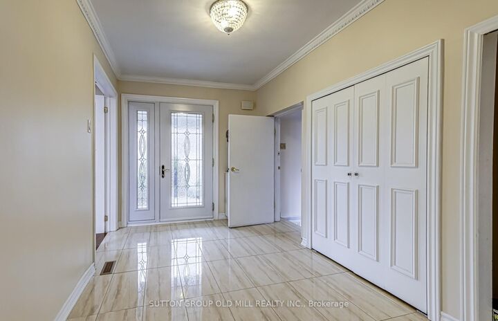 Property Photo: 2 Leita Court ON M9A 4W2