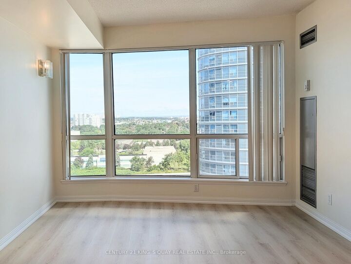 Property Photo:  8 Lee Centre Drive 1701  ON M1H 3H8 
