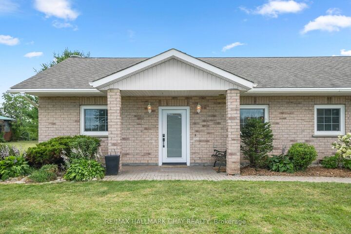 Property Photo:  958375 E 7th Line  ON L9V 0M9 