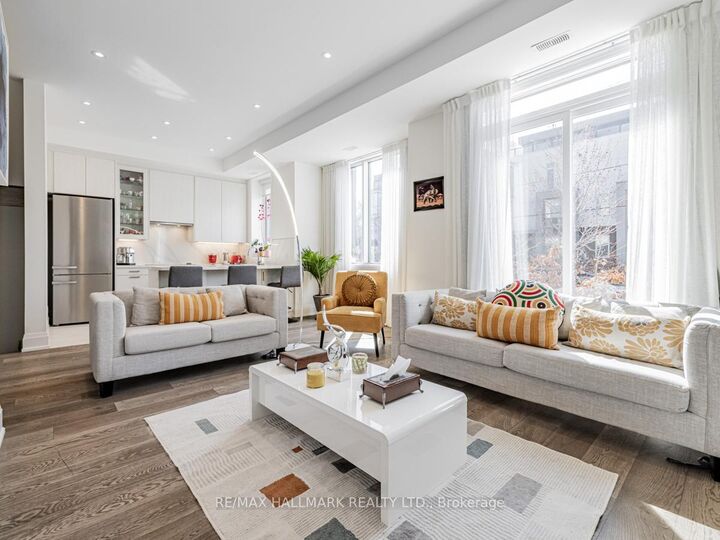 Property Photo:  17 Greenbriar Road 1  ON M2K 0G7 