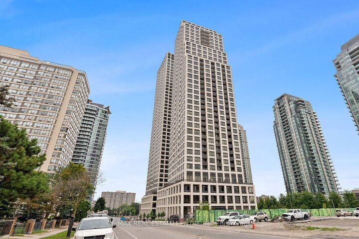 Property Photo:  30 Elm Drive W 1001  ON L5B 1L9 