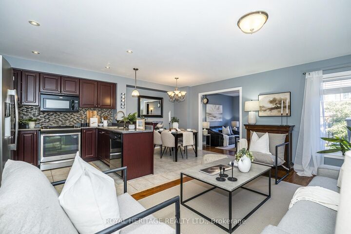 Property Photo:  34 Gateway Court  ON L1R 3M9 