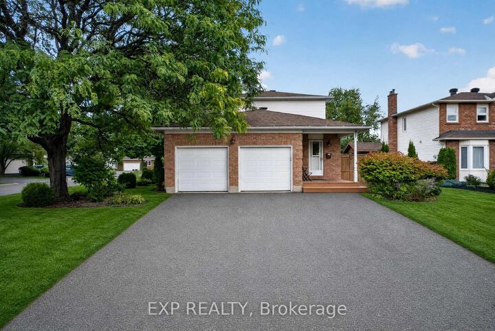 Property Photo:  1531 Michaelsem Street  ON K1C 4T6 