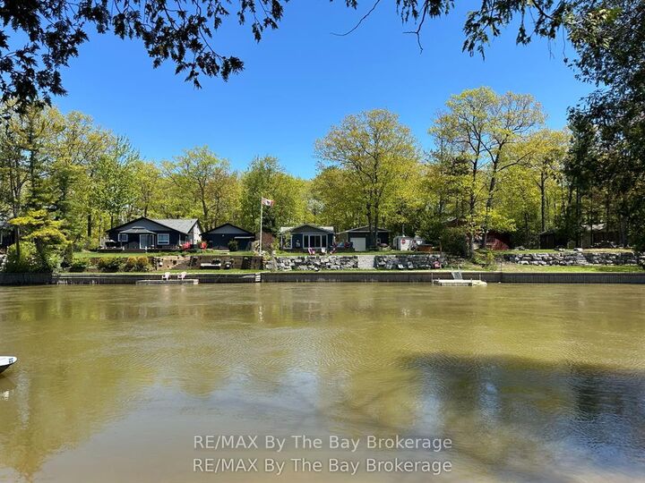 Property Photo:  159 Sunnidale Road  ON L9Z 2S9 