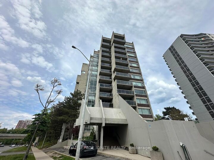Property Photo:  20 Speers Road 407  ON L6K 3R5 