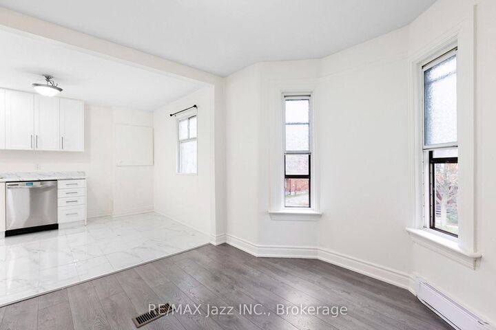 Photo de la propriété: 152 Elgin Street E ON L1G 1T3