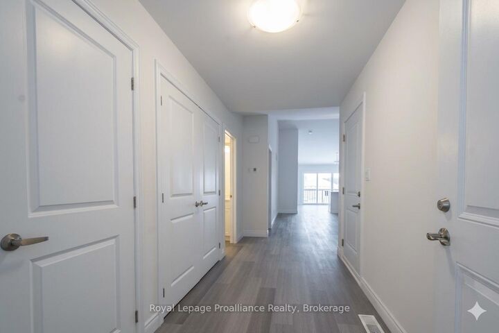 Property Photo:  121 Farrington Crescent  ON K0K 2T0 