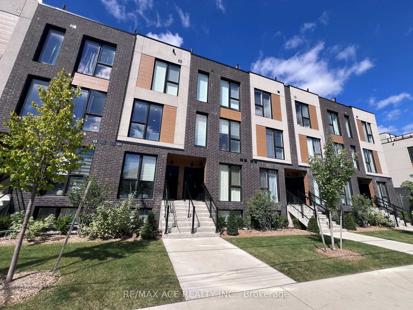 Property Photo:  168 Clonmore Drive 11  ON M1N 0B9 