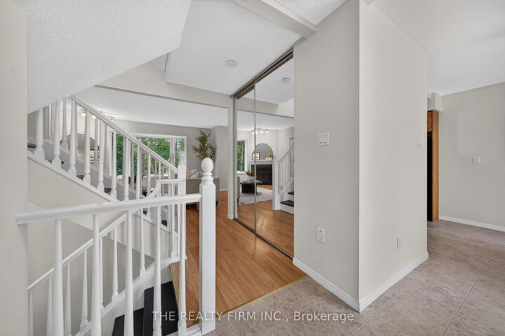 Property Photo:  9 Ailsa Place 5  ON N5Z 4Z6 