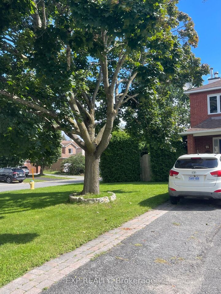 Property Photo:  55 Whitegate Crescent  ON K2J 4B7 