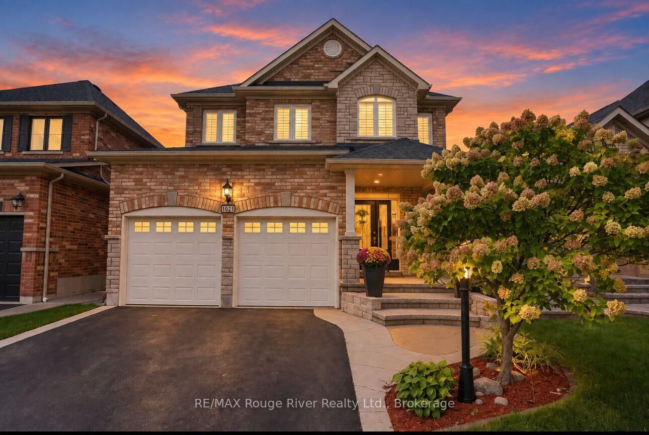 Property Photo:  104 Fencerow Drive  ON L1R 3N2 