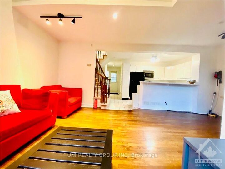 Property Photo:  181 Thornbury Crescent  ON K2G 6C2 