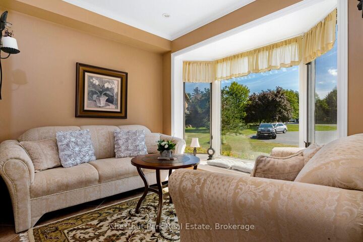 Property Photo:  110 Laurie's Court  ON L9Y 0L4 
