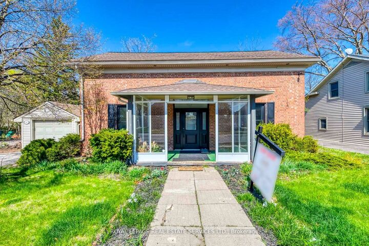 Property Photo:  317 Queen Street S  ON L5M 1M3 