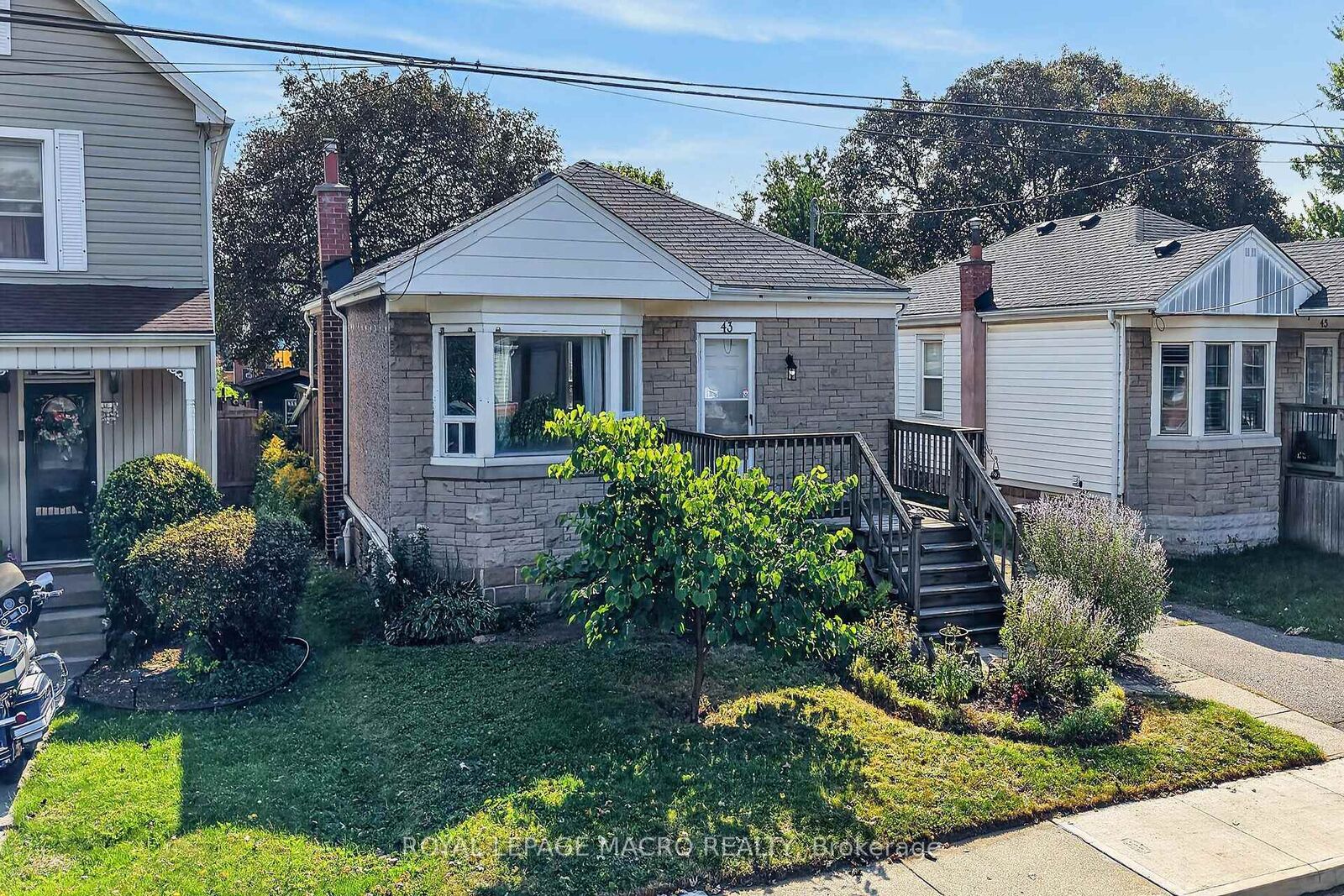 Property Photo:  43 East 39th Street  ON L8V 4G9 