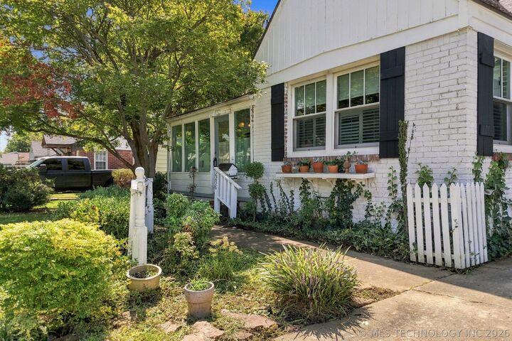 Property Photo:  2258 S Delaware Court  OK 74114 