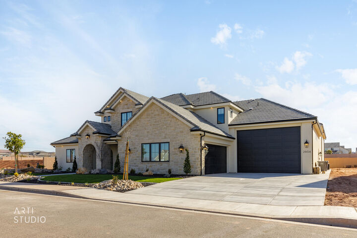 Property Photo:  2934 E Seegmiller Dr  UT 84790 
