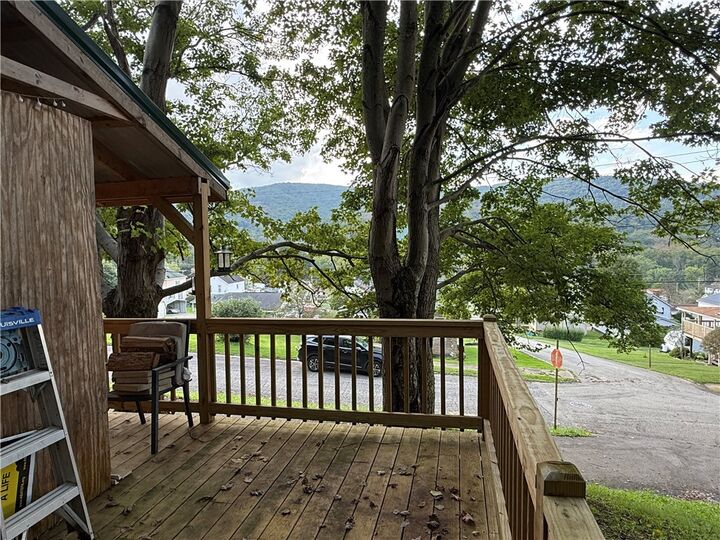 Property Photo:  873 McKinley St  PA 15923 