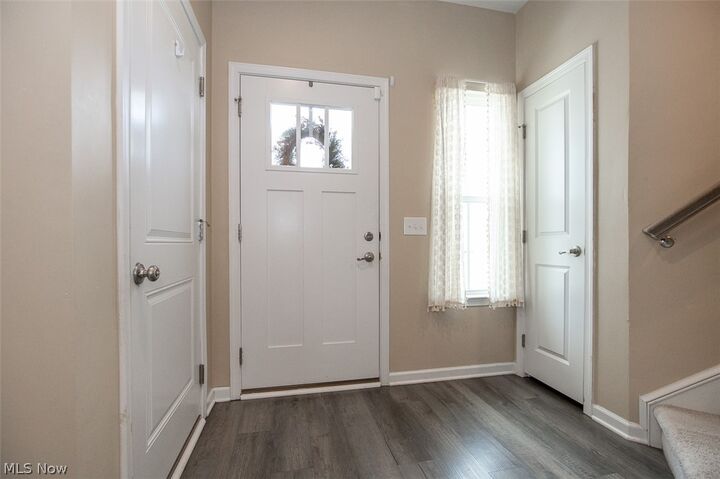Property Photo:  1165 Meadow Run  OH 44321 