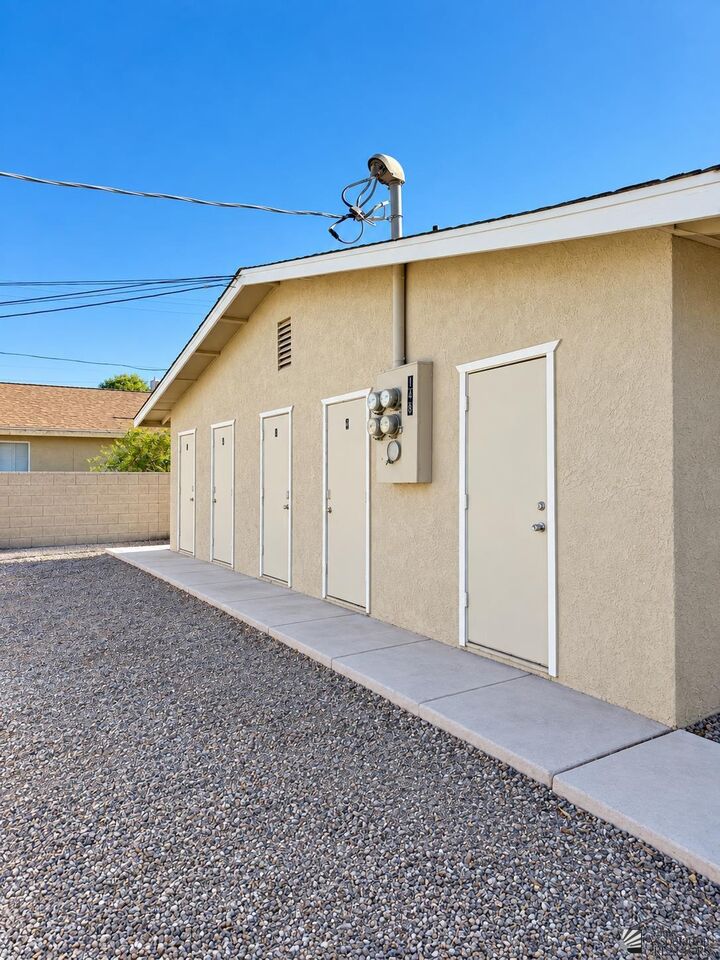 Property Photo: 148 S 20 Ave AZ 85364