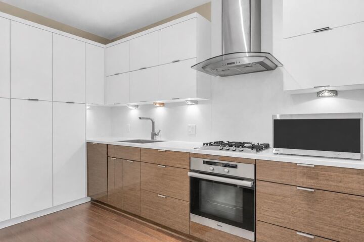 Property Photo:  1777 W 7th Avenue 216  BC V6J 0E5 