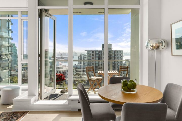 Property Photo:  175 W 2nd Street 1106  BC V7M 0A5 