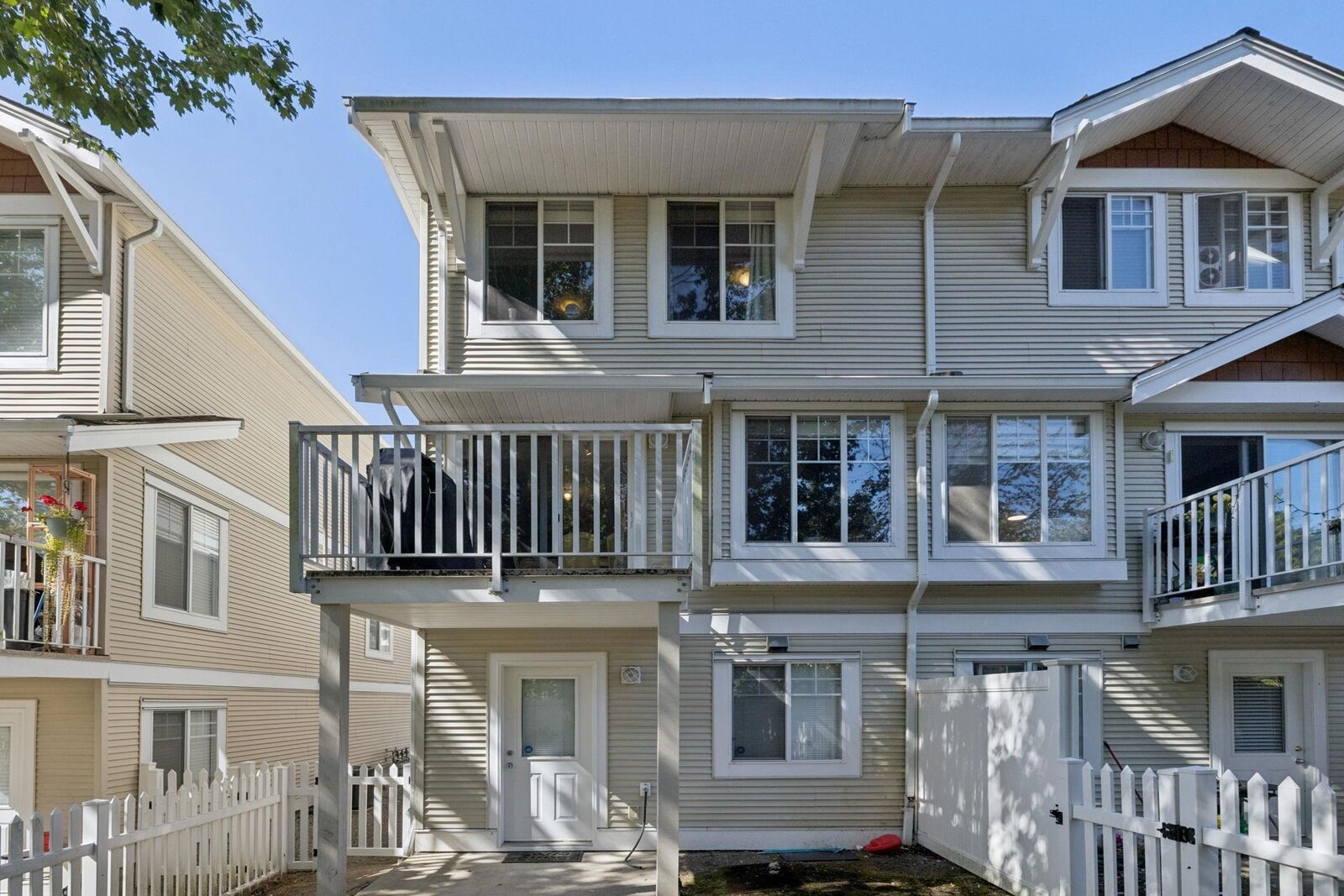Property Photo: 12110 75A Avenue 28 BC V3W 1M1