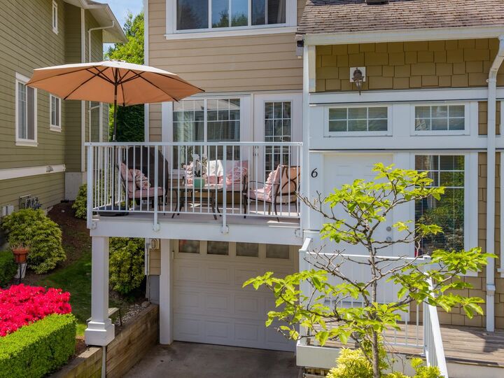 Property Photo:  6110 138 Street 6  BC V3X 3V6 