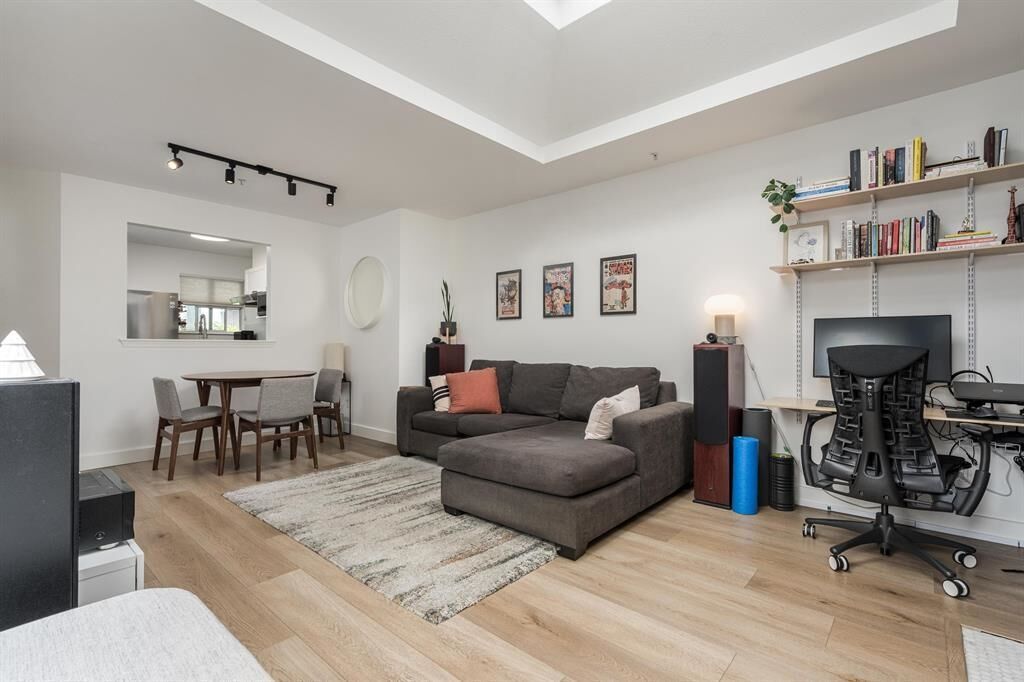 Property Photo:  1333 W 7th Avenue 407  BC V6H 1B8 