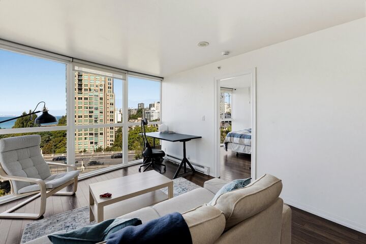 Property Photo:  907 Beach Avenue 1401  BC V6Z 2R3 
