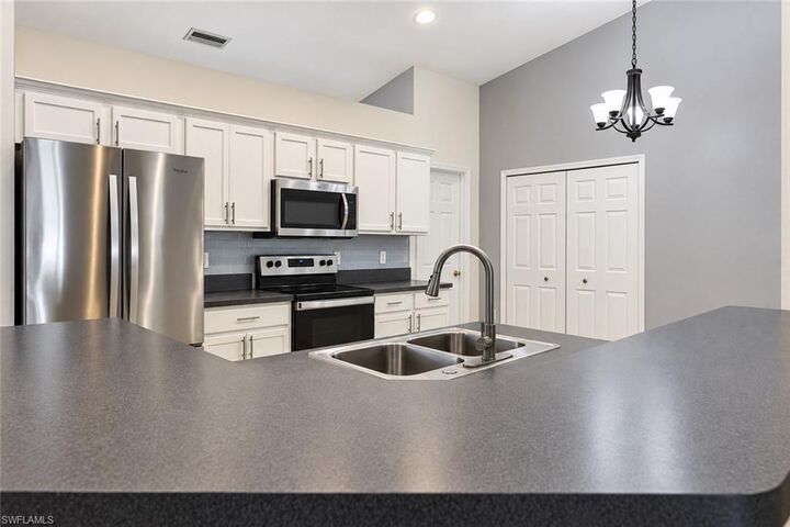 Property Photo:  2501 Hawks Preserve Dr  FL 33905 