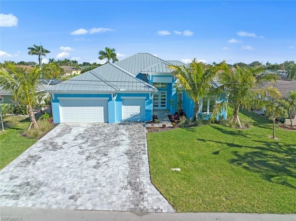 Property Photo:  1513 SE 20th Ave  FL 33990 