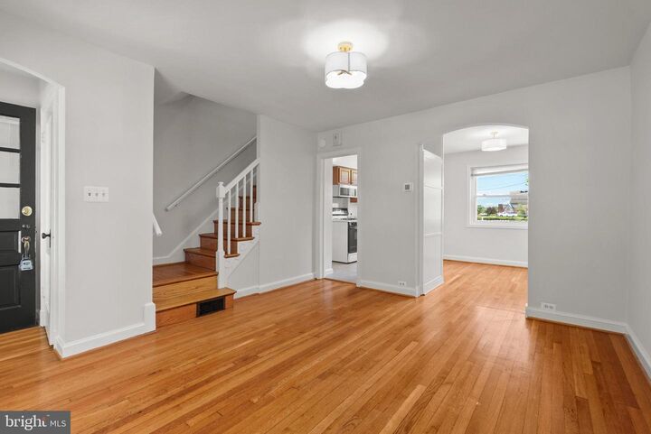 Property Photo: 342 Wesmond Drive VA 22305