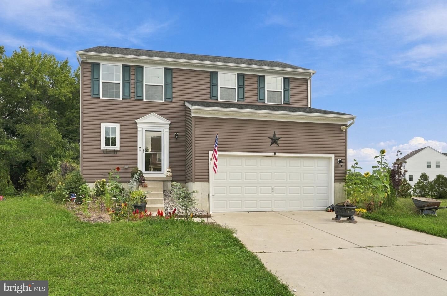 Property Photo: 3 Lake Circle Circle NJ 08069