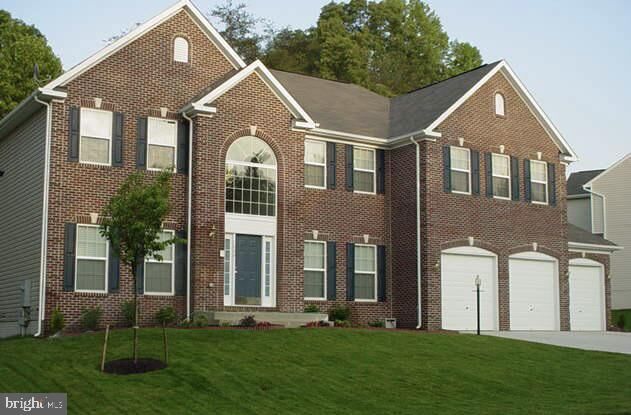 Property Photo:  2006 Mountain Wood Court  MD 20774 