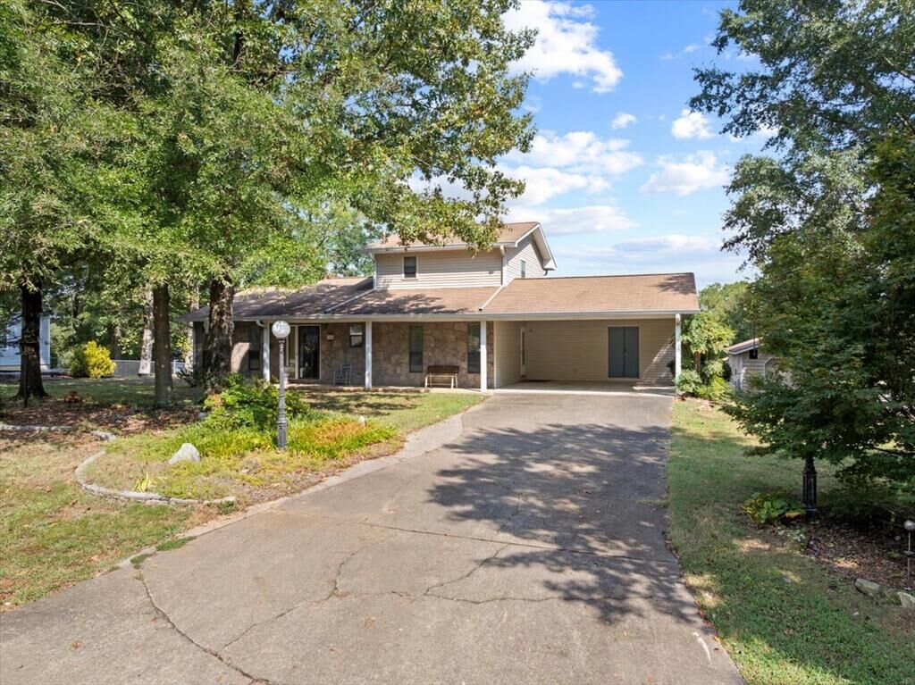Property Photo:  2606 Hill View Drive  GA 30721 
