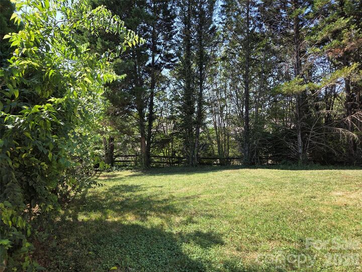 Property Photo: 9100 Royal Highlands Court NC 28277