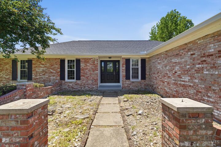 Property Photo: 6157 Todhunter Road OH 45044