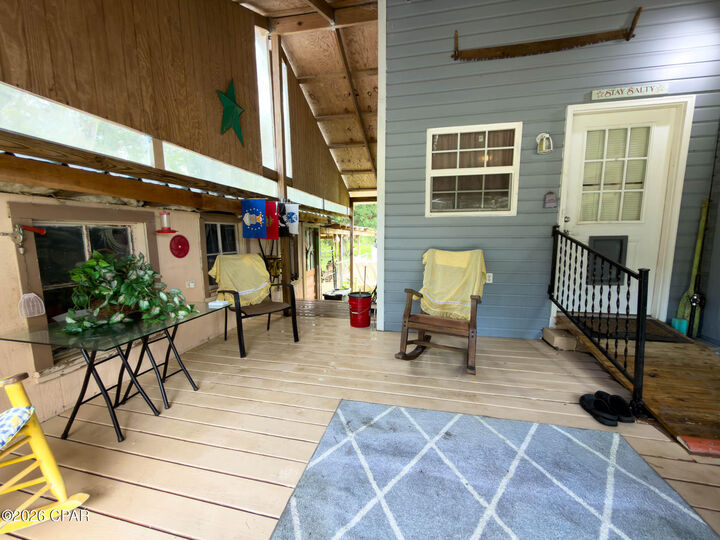 Property Photo: 5300 Wintergreen Road FL 32423