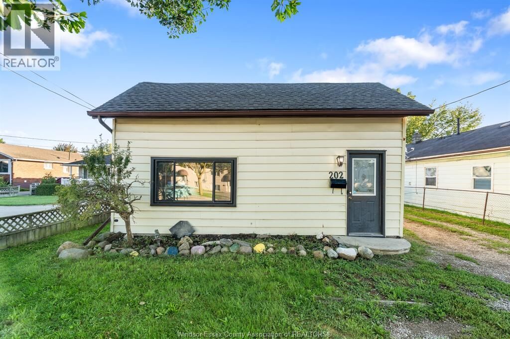 Property Photo: 202 Sandys Street ON N7L 3P8