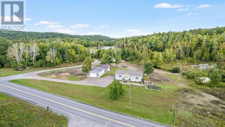Photo de la propriété:  8688 Highway 511  ON K0G 1K0 