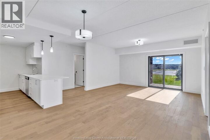 Property Photo:  2600 Sandwich West Parkway 102  ON N9H 1H3 