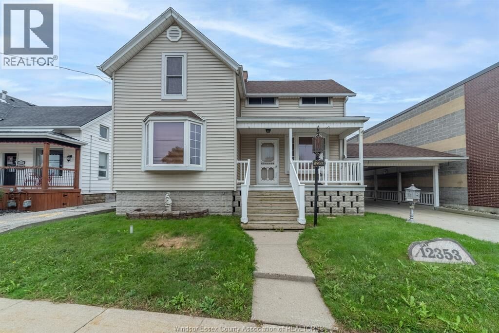 Property Photo: 12353 Tecumseh Road East ON N8N 1M5