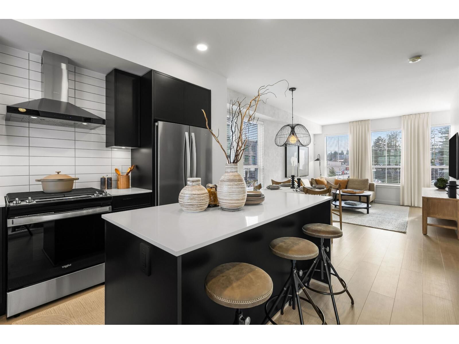 Property Photo:  2891 Montrose Avenue 29  BC N0N 0N0 