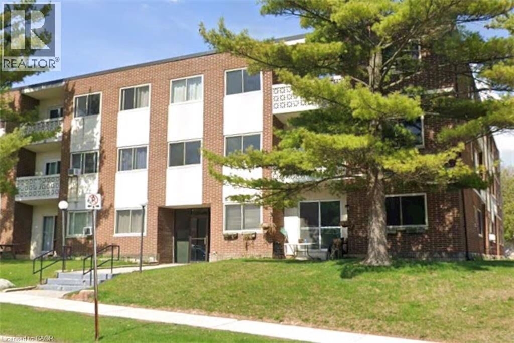 Property Photo:  54 Country Hill Drive 103  ON N2E 1R7 