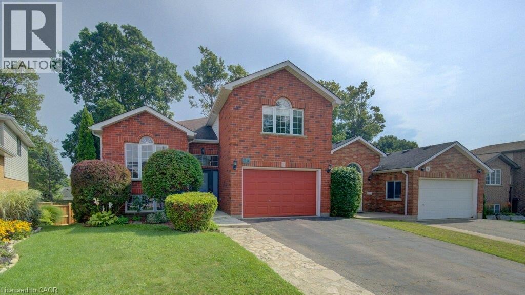 Property Photo: 26 Stanmore Avenue ON N2B 3W2