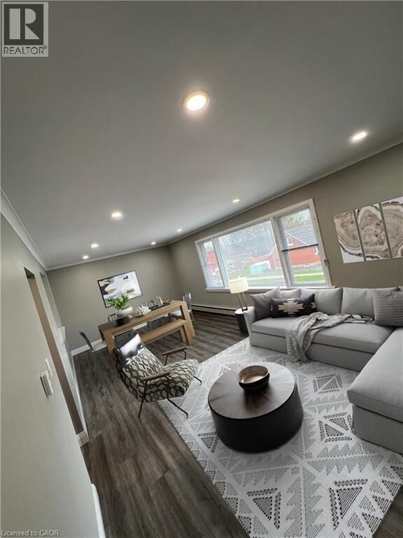 Property Photo: 22 Heiman Street 2 ON N2M 3L6